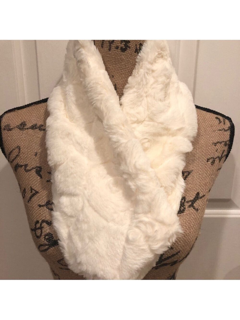 Faux Fur Loose Cowl Scarf